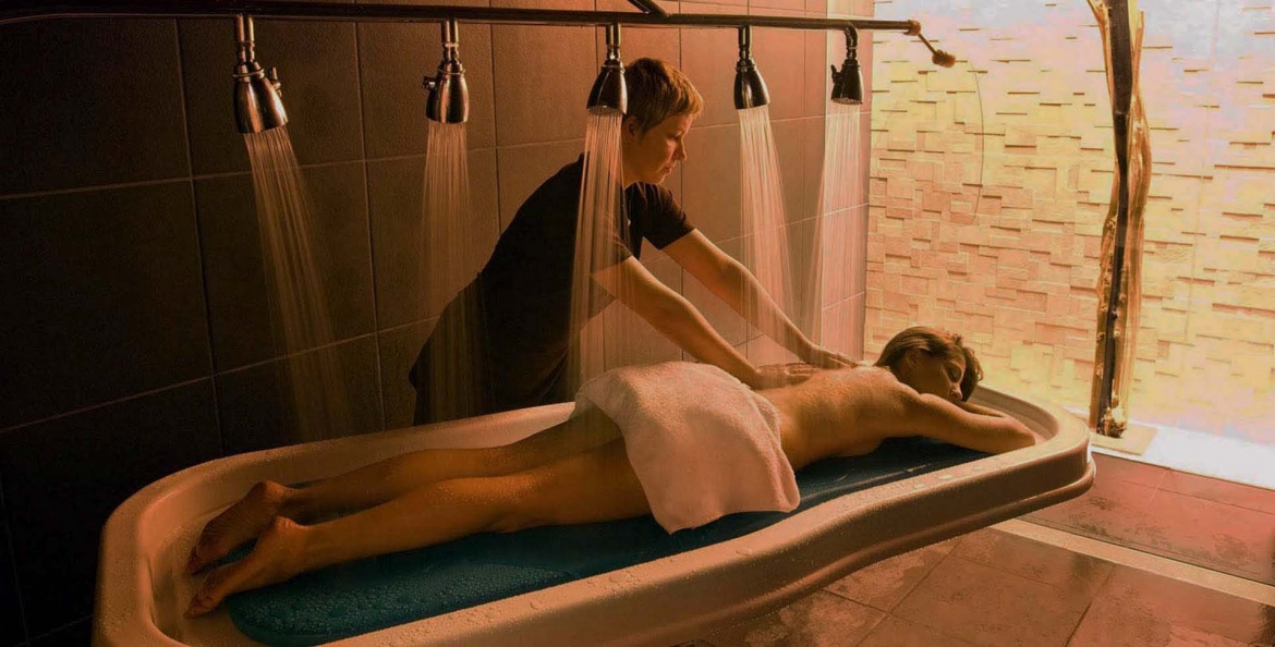 Vichy_Shower_1-2.jpg